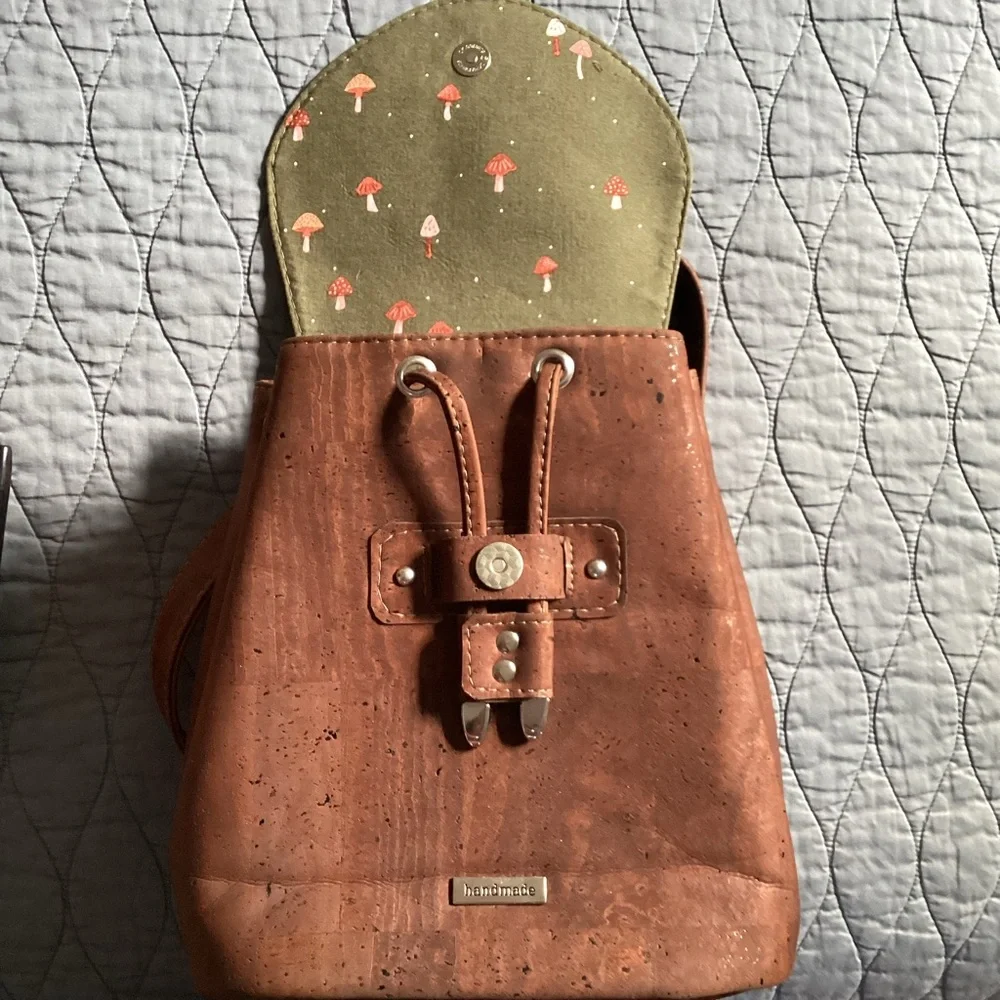 Mushroom cork mini backpack - Picture 3 of 5